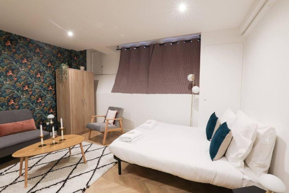 Apartment Proche De L'arc Triomphe -2p